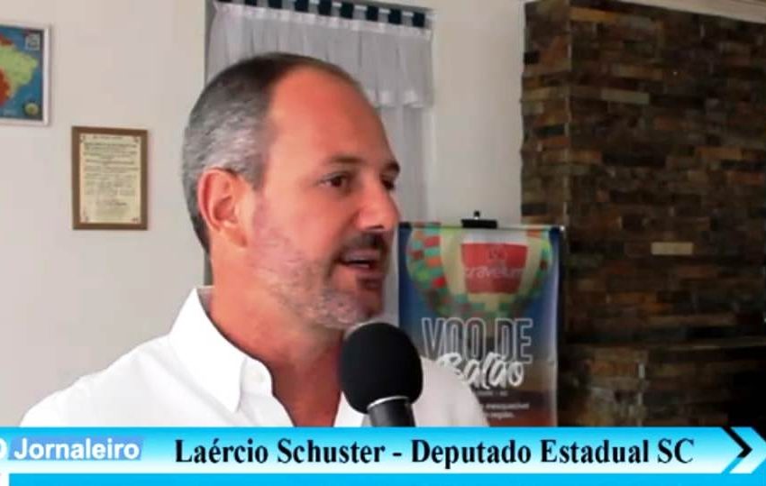  Deputado analisa momento político e não poupa críticas ao governo estadual