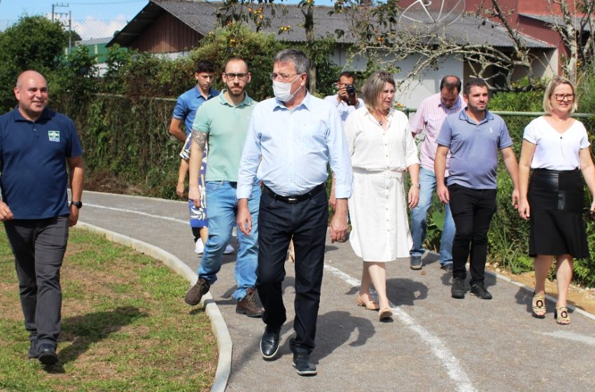  Complexo Esportivo entregue na Dalmir