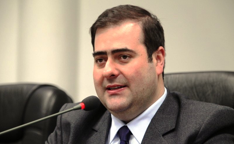  Antídio Lunelli aceita declinar da candidatura em favor de Carlos Chiodini