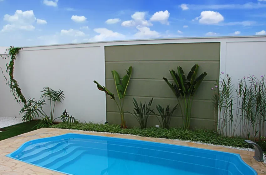  Bebê de 11 meses morre afogado em piscina e mãe é presa