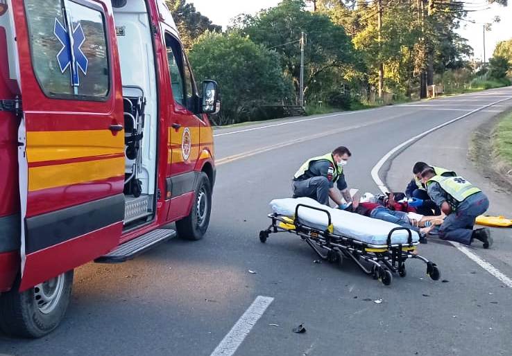  Cachorro derrubou moça da moto