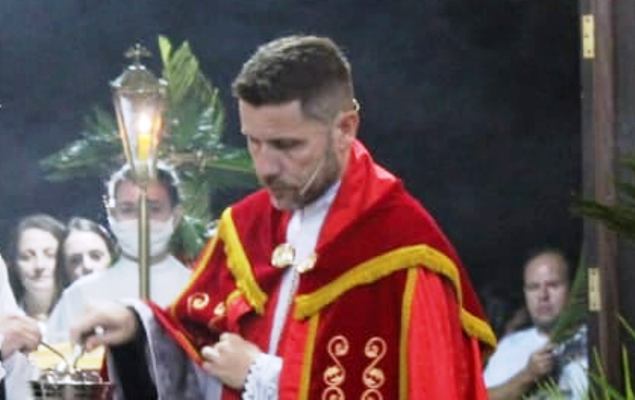  Missa na madrugada, caminhada penitencial, sacerdócio e Eucaristia