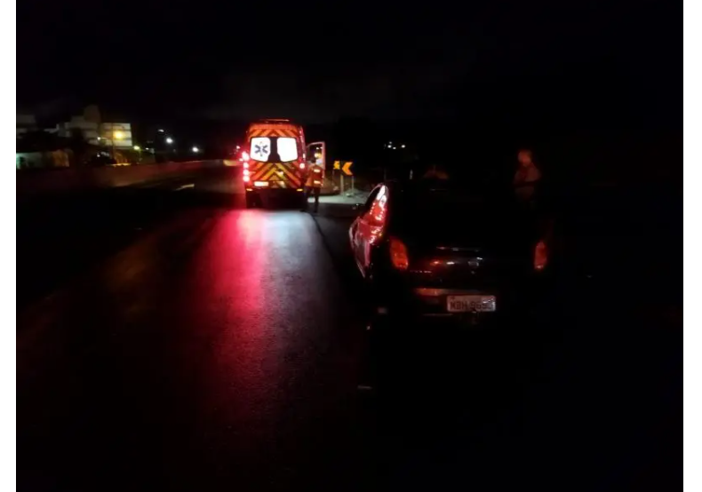  Motorista morre atropelado ao descer para verificar falta de combustível