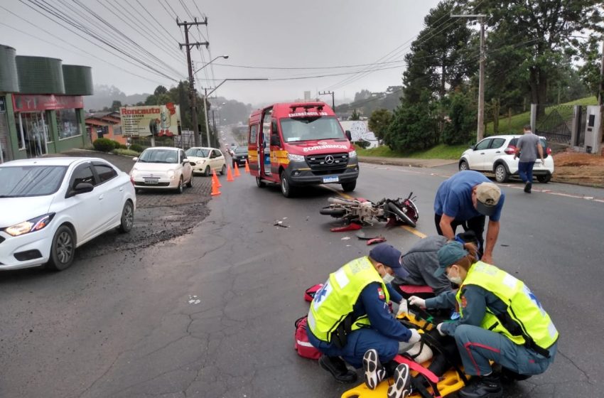  Mulher fica ferida em acidente na Avenida São Bento