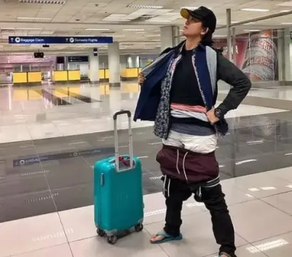  Passageira veste 2,5 kg de roupa para não pagar taxa extra de bagagem no aeroporto
