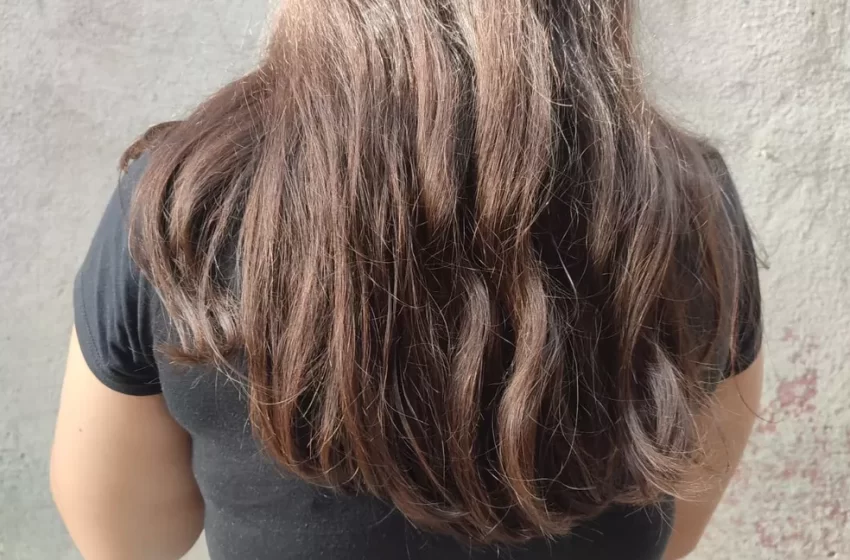  Adolescente teve cabelo cortado à força em plena rua e polícia investiga caso