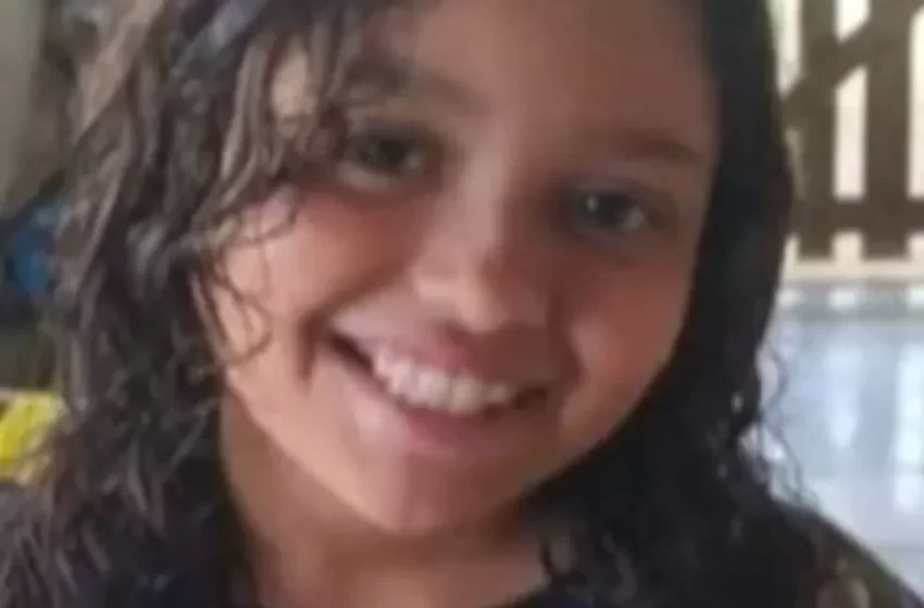  Menina morta pela mãe em Timbó sofreu politraumatismo, diz atestado de óbito