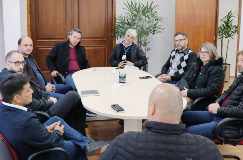  Em  busca de embasamento para discutir Transporte