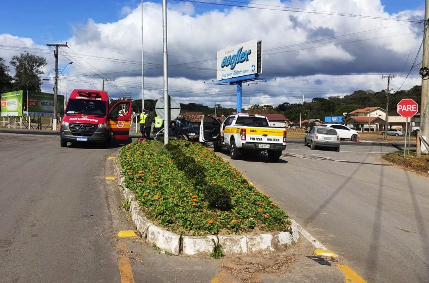  Acidente próximo a Promosul deixa casal idoso ferido