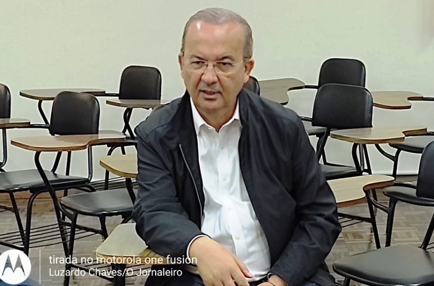  Senador não poupa críticas ao governo estadual