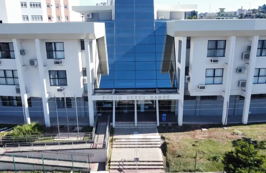  Mulher que espancou e jogou filha de 2 anos contra parede foi condenada