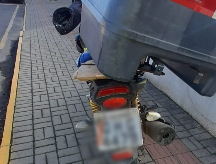  Jovem motociclista ferida em acidente