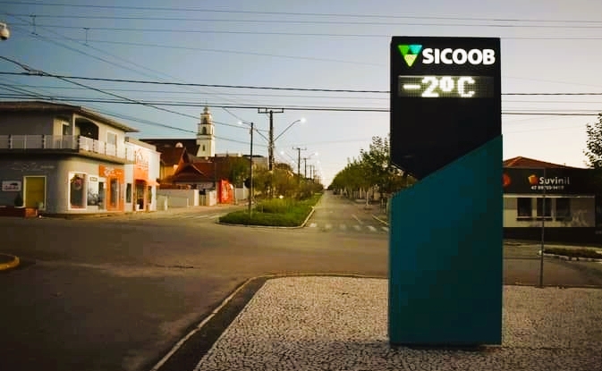  Manhã gelada e com temperatura negativa