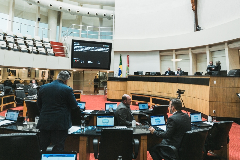  Projeto que isenta IPTU de igrejas avança no Legislativo estadual