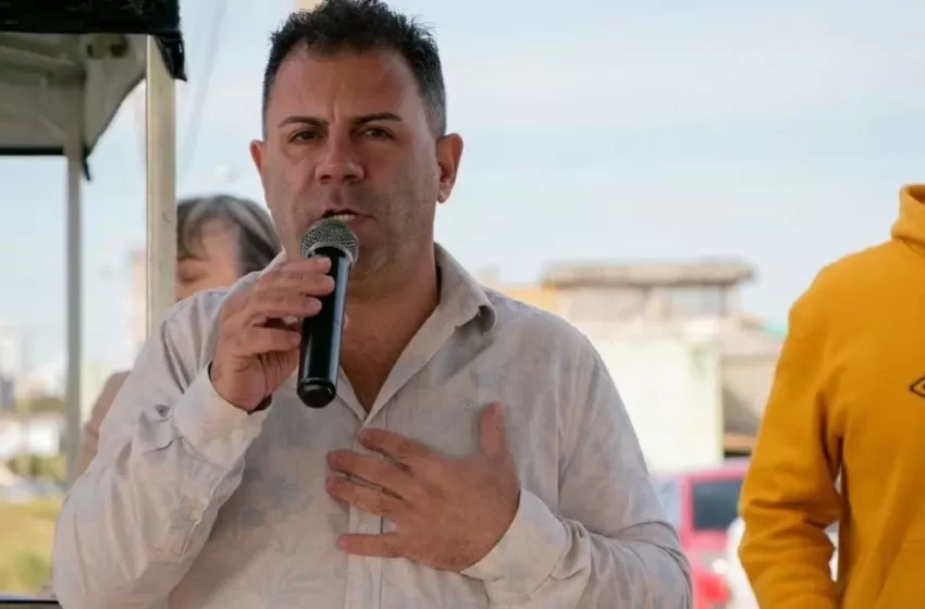  VÍDEO – Prefeito de Barra Velha se envolve em briga durante campeonato de futebol municipal