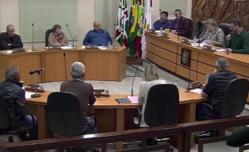  JAIRSON SABINO: Segue processo de cassação