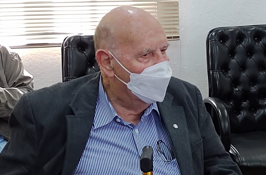  Empresário convidado a recepcionar Colombo