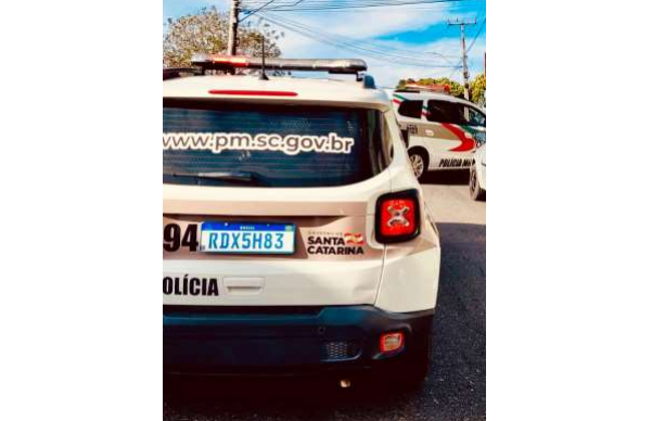  Homem aplica golpe no centro de São Bento do Sul