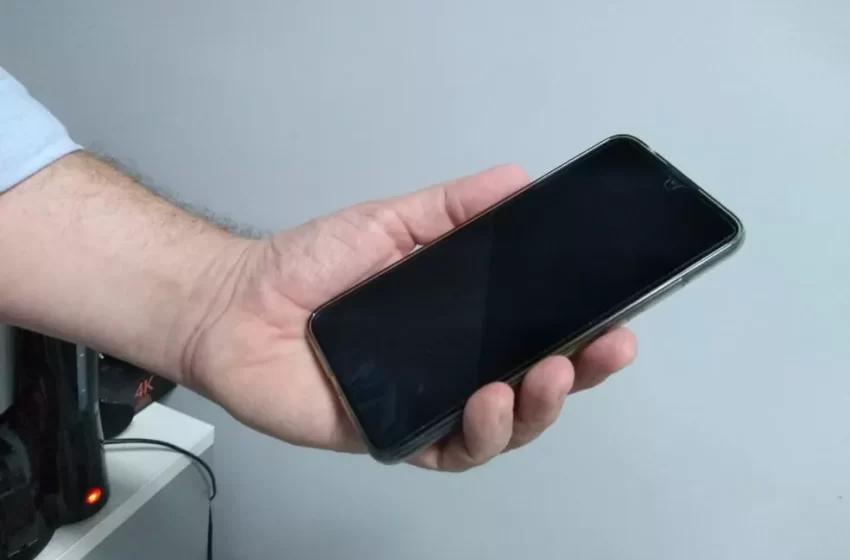  Suspeito de tirar foto por baixo de saia de adolescente em shopping é preso