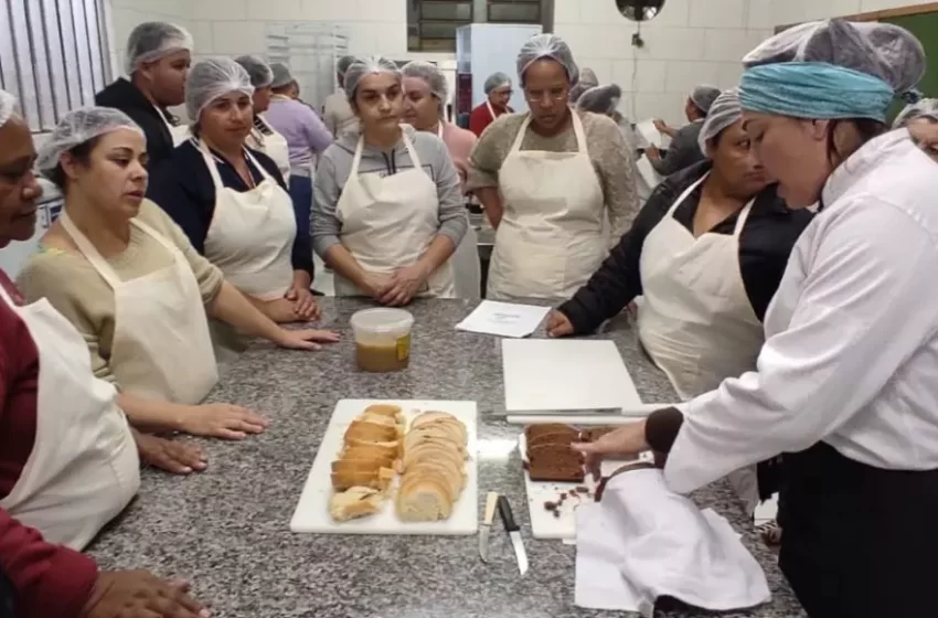  Paróquia inaugura padaria que vai doar pães a famílias em vulnerabilidade social