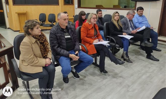  Repercutindo decisão da CPI na Câmara