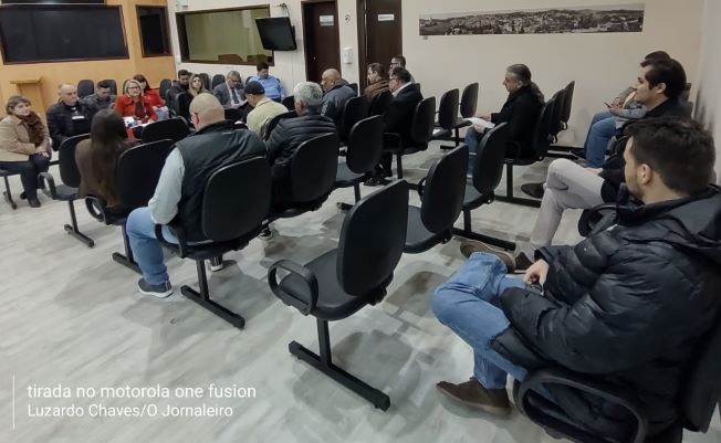  “Praticamente a rachadinha está liberada na cidade”