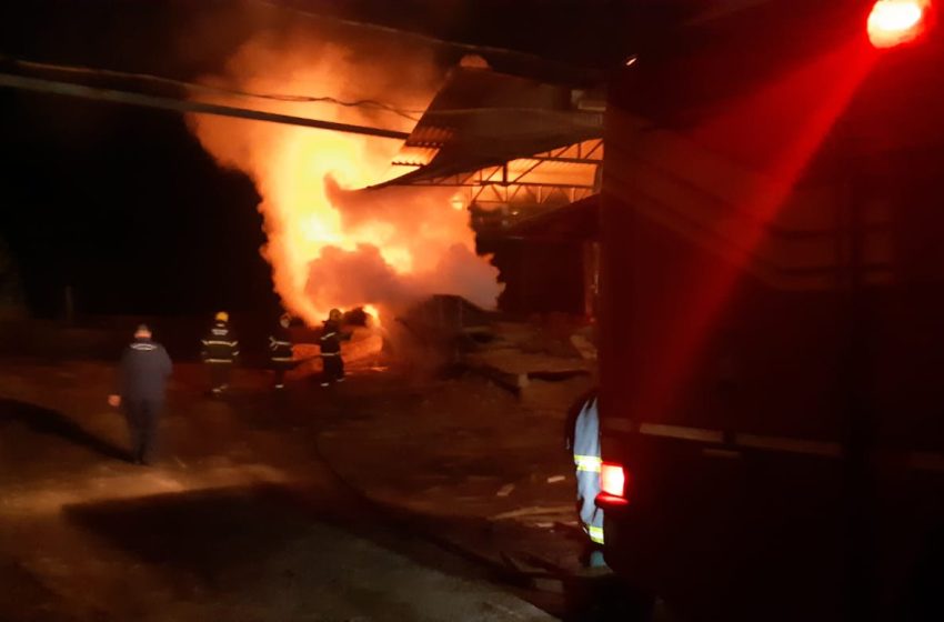  Bituca de cigarro pode ter causado incêndio