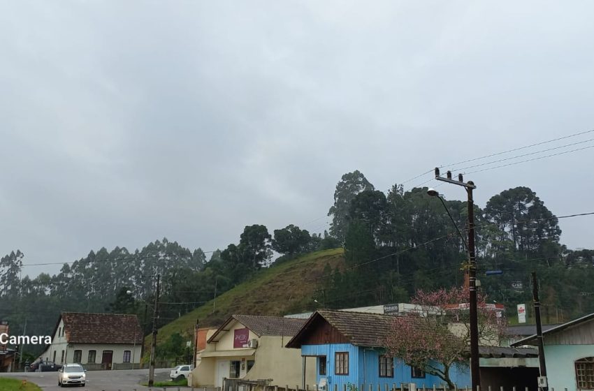 PREVISÃO DO TEMPO: frente fria se aproxima
