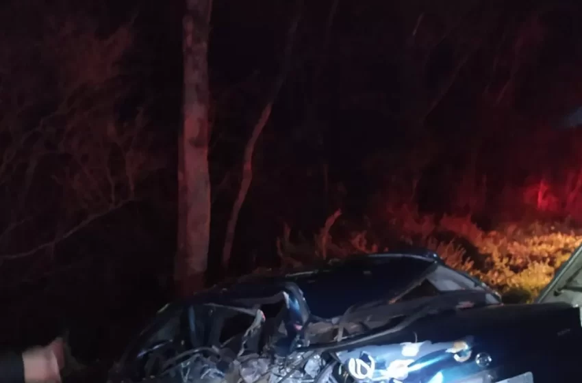  Criança de 6 anos morre em batida com carro parado e  motorista foge