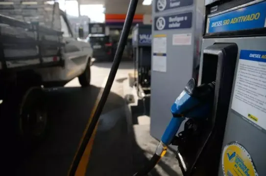 Petrobras reduz preços de venda de diesel para as distribuidoras