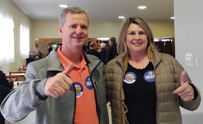  Almir Dias se engaja na campanha de Carla