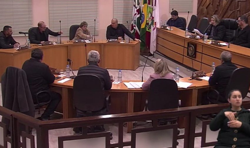  CASSAÇÃO: Vereadores aprovam por unanimidade nova Comissão Processante