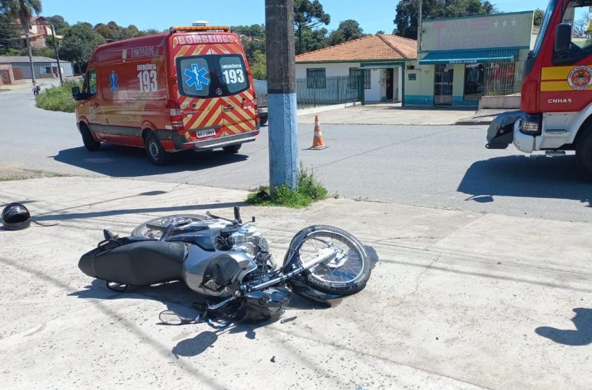  Batida em poste deixou um jovem ferido; o acidente aconteceu no sábado (24)