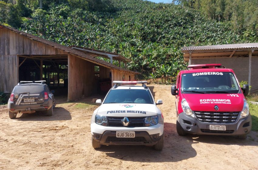  Agricultor morre após trator tombar
