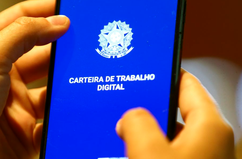  Brasil gera 278,6 mil empregos formais em agosto, diz Caged