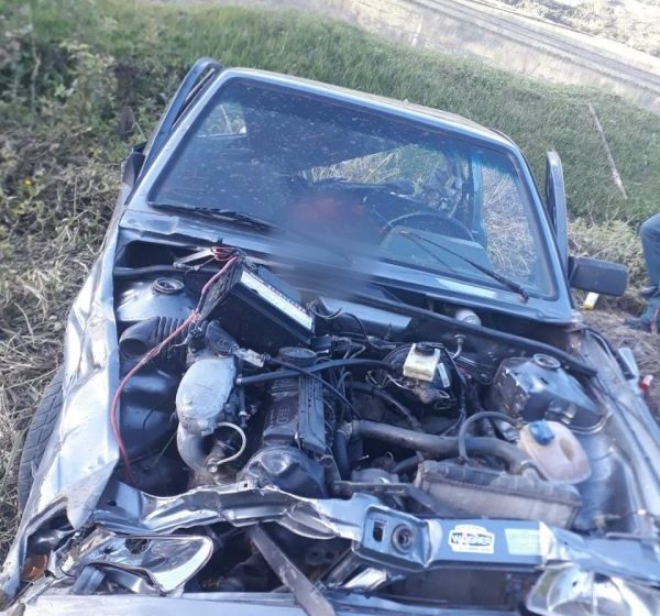  Carro capota  várias vezes e mulher morre em acidente