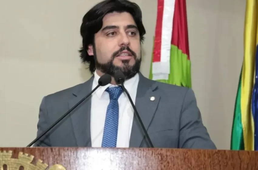  Vereador é preso por resistência após se recusar a deixar comitê de campanha