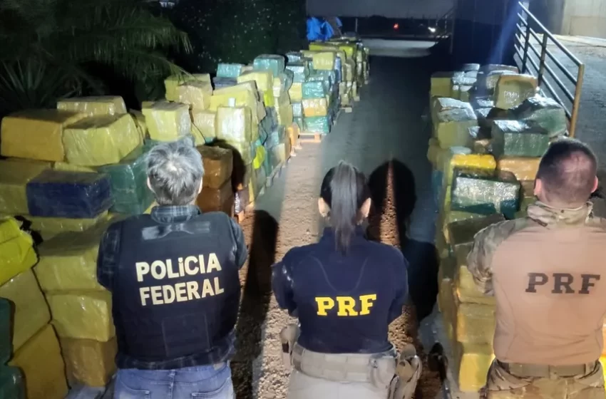 Quase 18 toneladas de maconha são encontradas em meio a carga de milho na BR-101