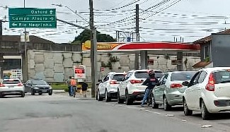  Começa corrida em busca de combustível