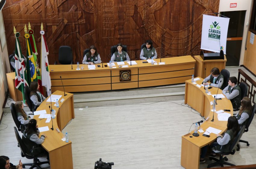  Câmara mirim se reuniu nesta quinta-feira