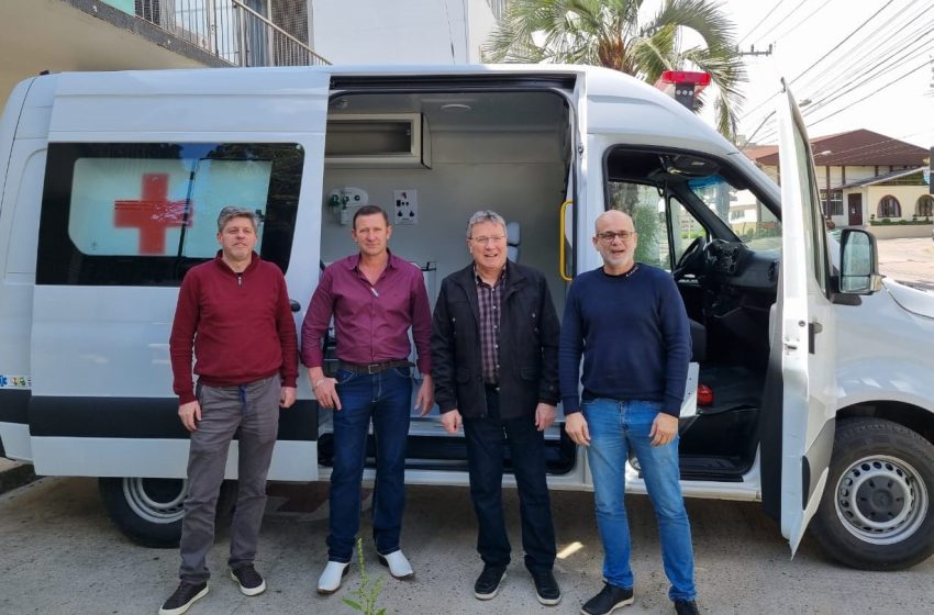  Mais uma ambulância para reforçar atendimento