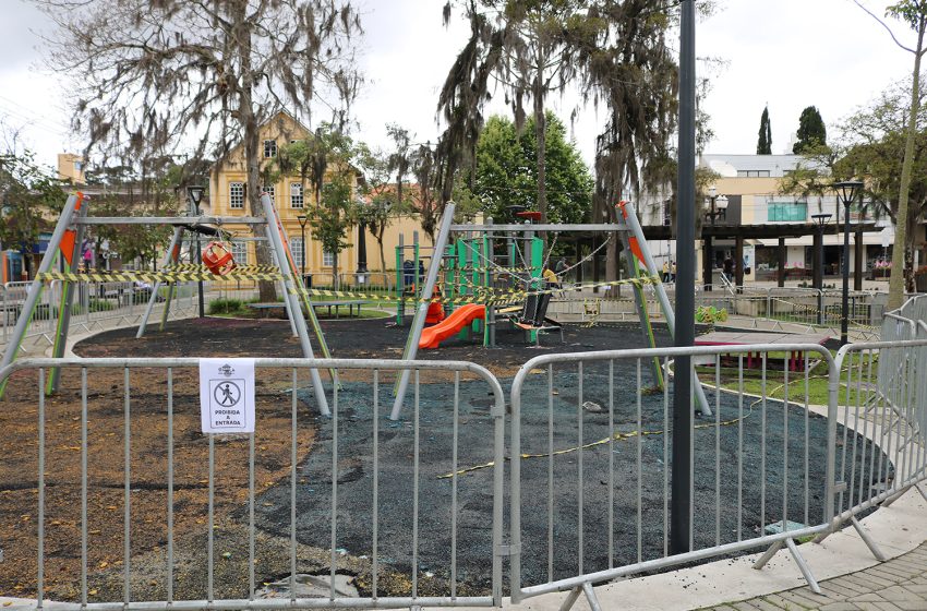  Parquinho da Praça Jardim dos Imigrantes é interditado