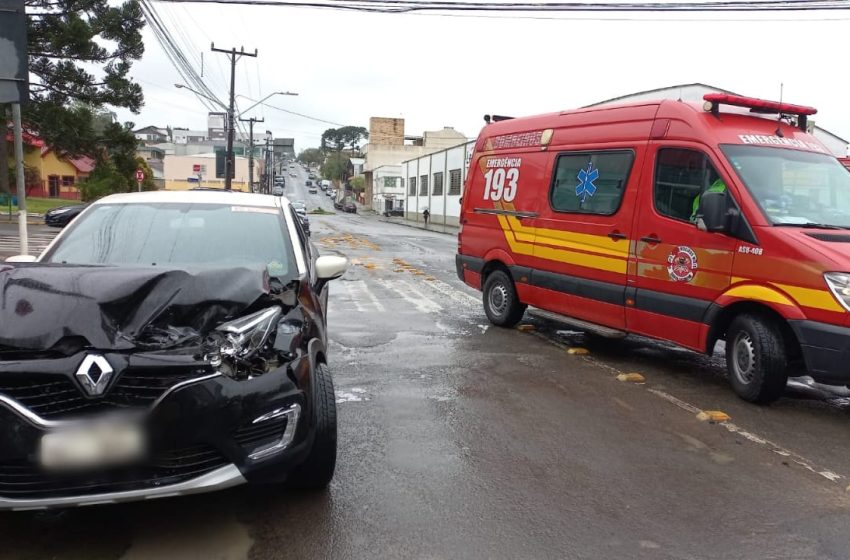  Mulher fica ferida em acidente