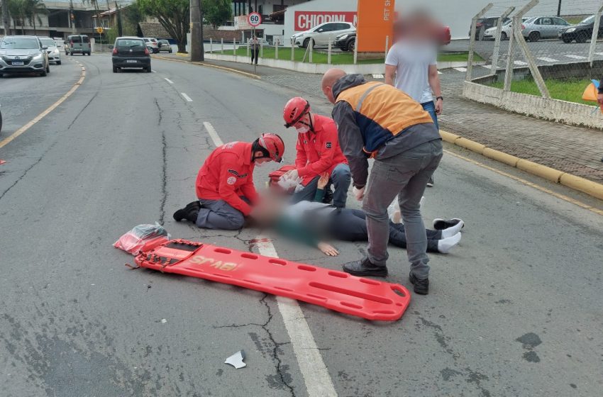  Idosa é atropelada na faixa de pedestres