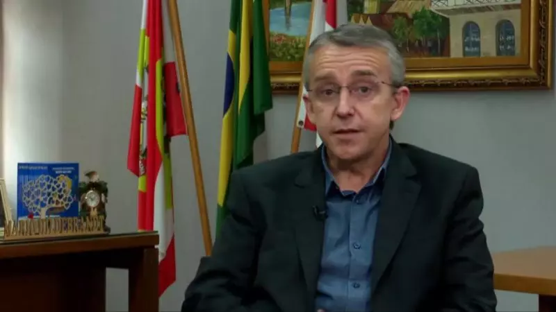  Prefeito de Blumenau declara apoio a candidato a governador no segundo turno
