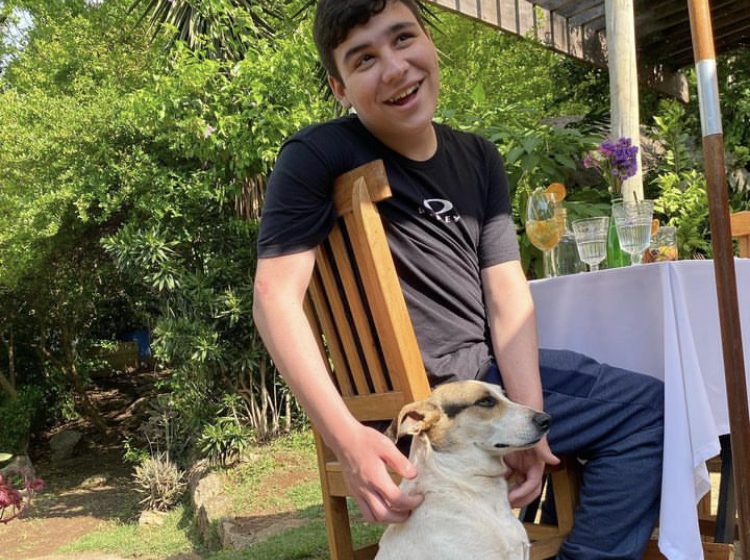  Novo “desafio” da internet resulta na morte de adolescente de 14 anos
