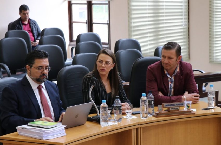  Câmara cassa mandato de Ângelo Peschiski