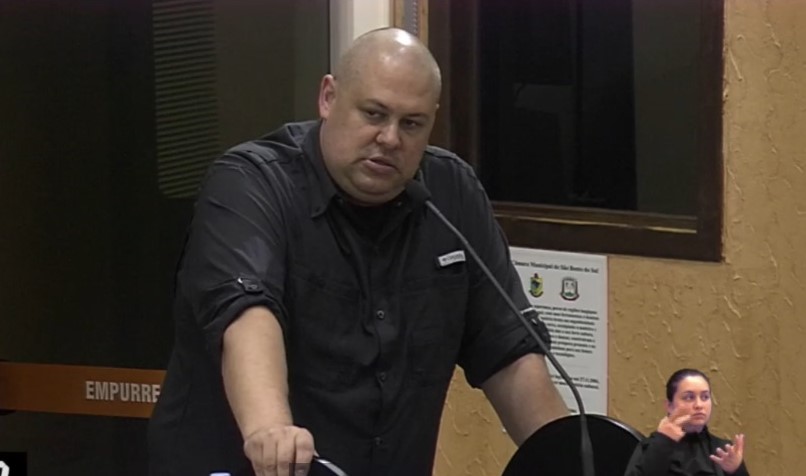  POLÍTICA: PT…Baderna…Nomes…Mudanças…Chicão