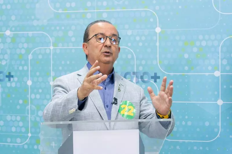  Jorginho Mello promete acabar com fila de 100 mil catarinenses para cirurgias eletivas