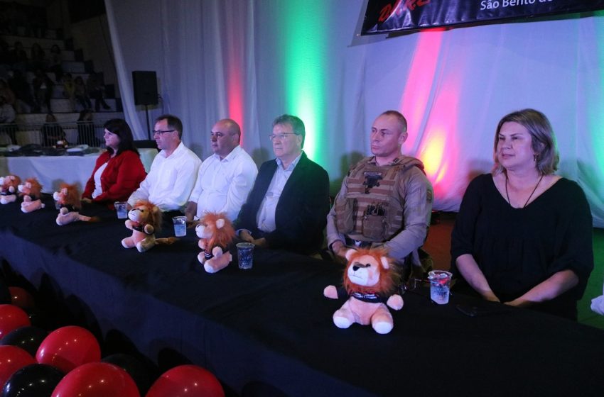  Vereadoras marcam presença na formatura do PROERD